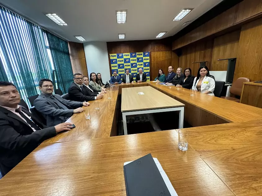 Prefeito Carlos Humberto Pagliosa e vereadores celebram resultados de viagem a Brasília