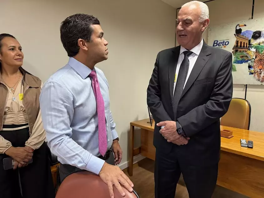 Prefeito Carlos Humberto Pagliosa e vereadores celebram resultados de viagem a Brasília