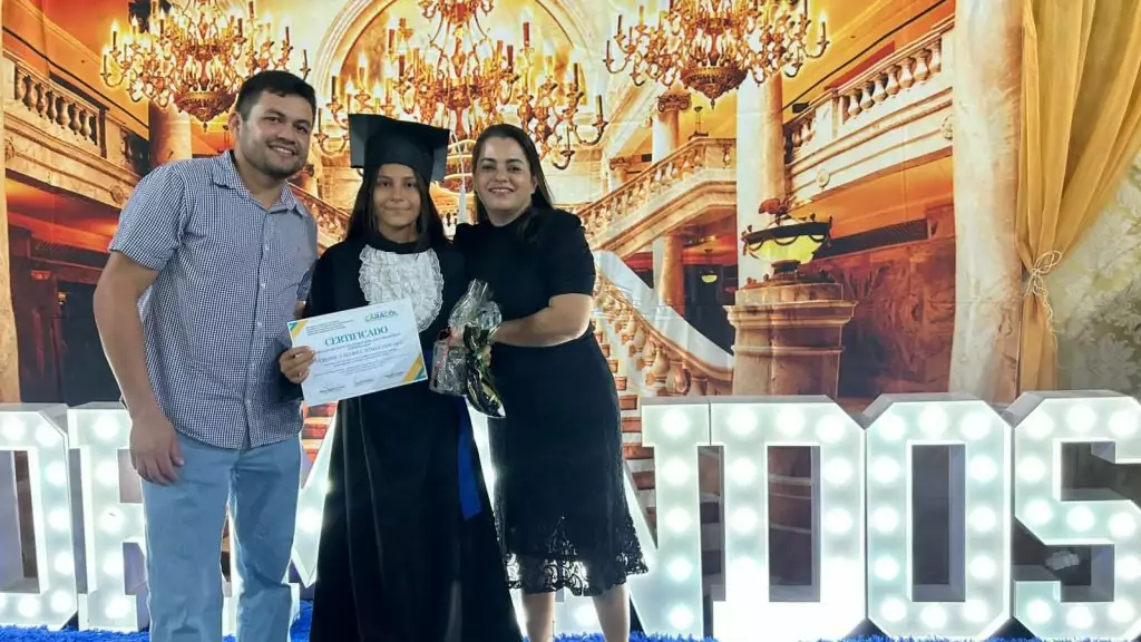 Formatura do 9º ano da Escola João José Leite da Silva marca encerramento de ciclo em Caracol
