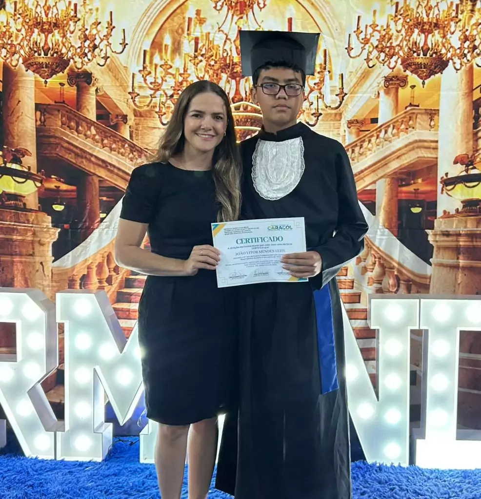Formatura do 9º ano da Escola João José Leite da Silva marca encerramento de ciclo em Caracol