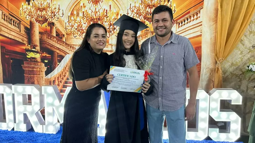 Formatura do 9º ano da Escola João José Leite da Silva marca encerramento de ciclo em Caracol