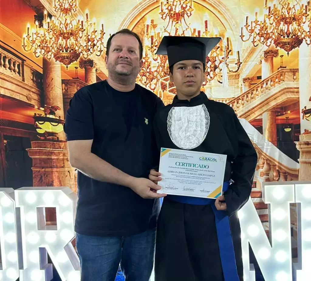 Formatura do 9º ano da Escola João José Leite da Silva marca encerramento de ciclo em Caracol