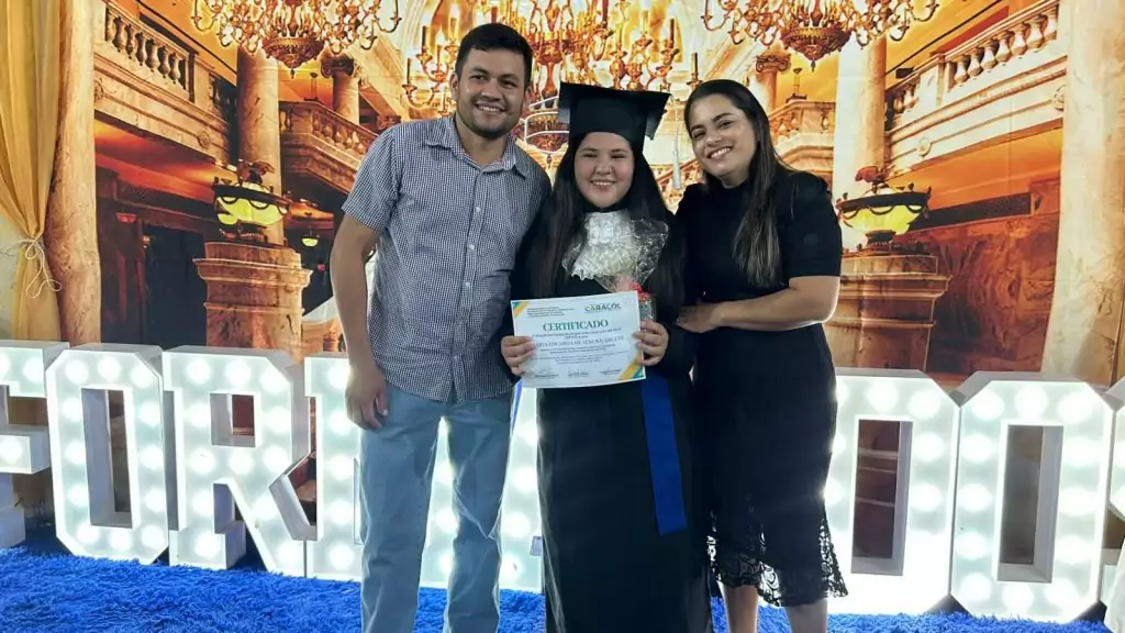 Formatura do 9º ano da Escola João José Leite da Silva marca encerramento de ciclo em Caracol