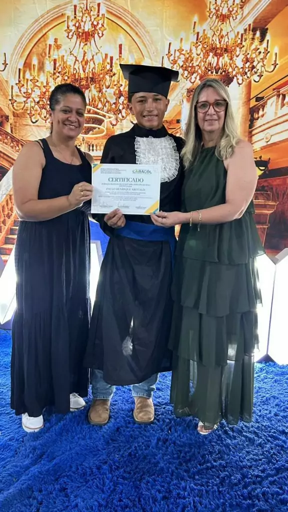 Formatura do 9º ano da Escola João José Leite da Silva marca encerramento de ciclo em Caracol