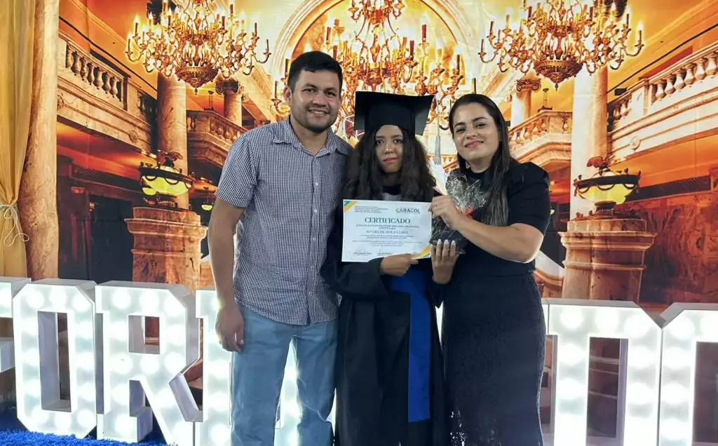 Formatura do 9º ano da Escola João José Leite da Silva marca encerramento de ciclo em Caracol