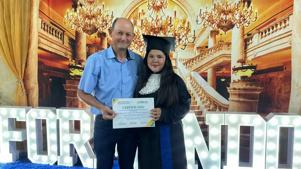 Formatura do 9º ano da Escola João José Leite da Silva marca encerramento de ciclo em Caracol