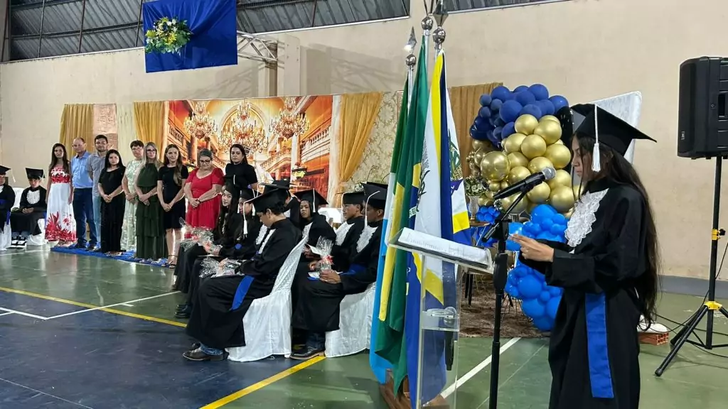 Formatura do 9º ano da Escola João José Leite da Silva marca encerramento de ciclo em Caracol