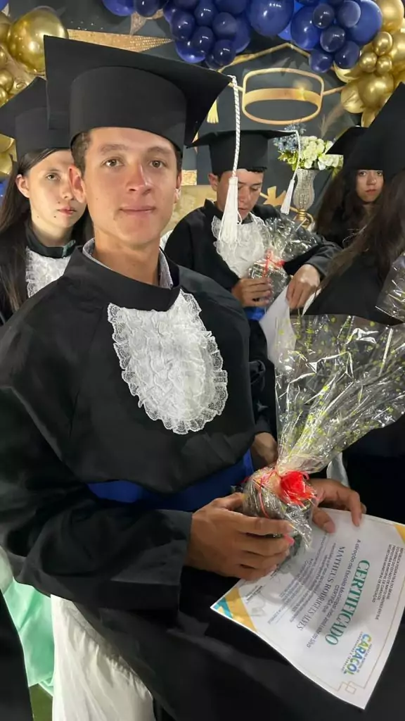 Formatura do 9º ano da Escola João José Leite da Silva marca encerramento de ciclo em Caracol