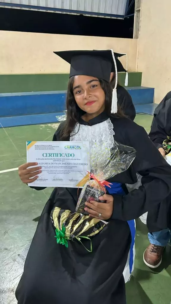 Formatura do 9º ano da Escola João José Leite da Silva marca encerramento de ciclo em Caracol