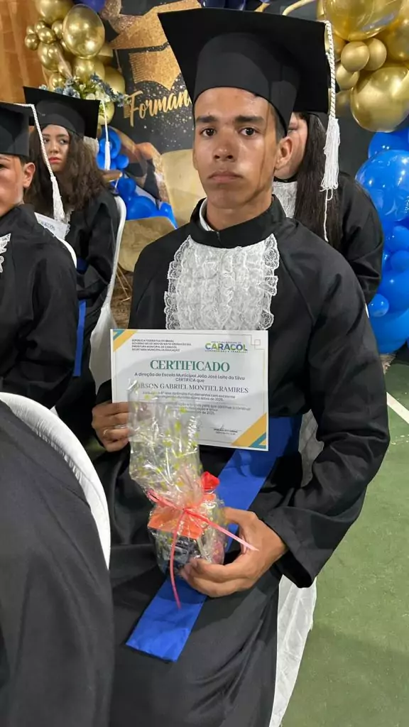 Formatura do 9º ano da Escola João José Leite da Silva marca encerramento de ciclo em Caracol