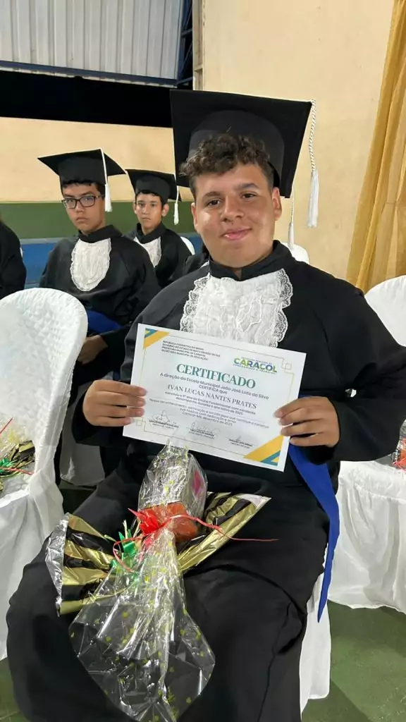 Formatura do 9º ano da Escola João José Leite da Silva marca encerramento de ciclo em Caracol