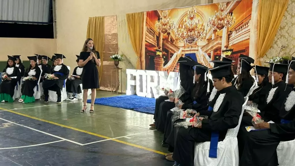 Formatura do 9º ano da Escola João José Leite da Silva marca encerramento de ciclo em Caracol
