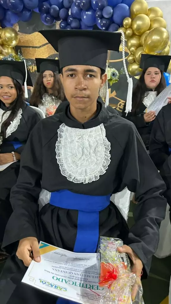 Formatura do 9º ano da Escola João José Leite da Silva marca encerramento de ciclo em Caracol
