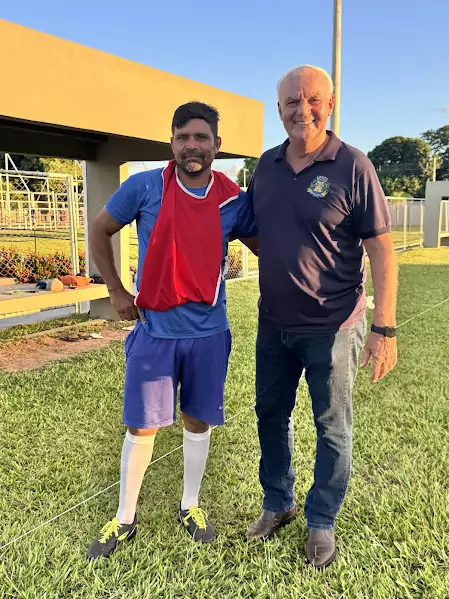 Prefeito Neco Pagliosa acompanha início dos preparativos do time de Caracol para a Copa Assomasul 2026