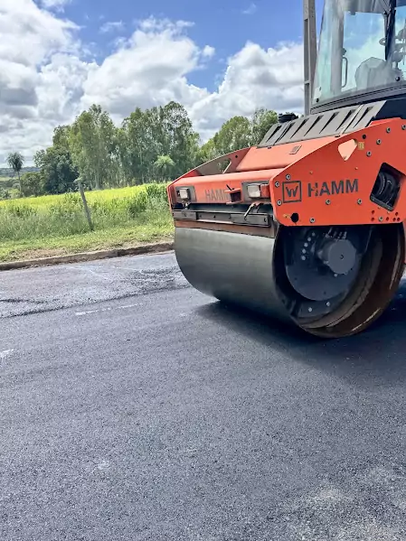 Soraya Thronicke garante nova frente de recapeamento de ruas em Caracol