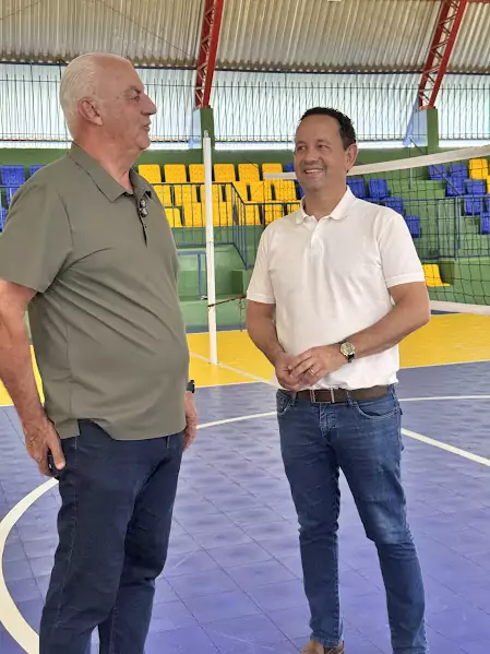 Secretário da Casa Civil, Walter Carneiro Filho, visita Caracol e acompanha obras do Governo do Estado