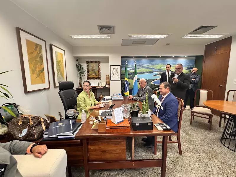 Prefeito Neco e vereadores de Caracol cumprem agenda positiva em Brasília