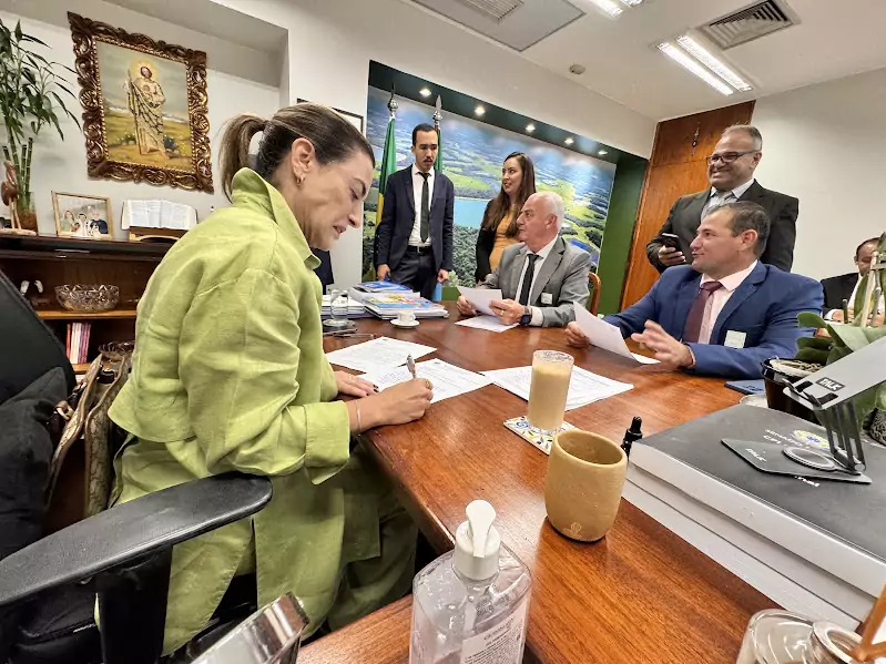 Prefeito Neco e vereadores de Caracol cumprem agenda positiva em Brasília