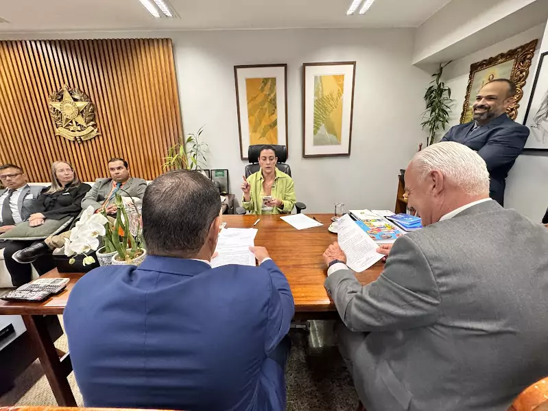 Prefeito Neco e vereadores de Caracol cumprem agenda positiva em Brasília