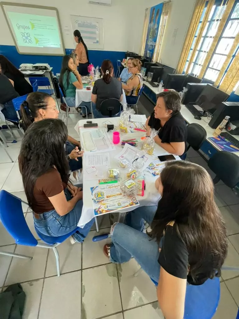 Secretária Thaiz Leite celebra Selo Ouro e reconhece trabalho da equipe de alfabetização