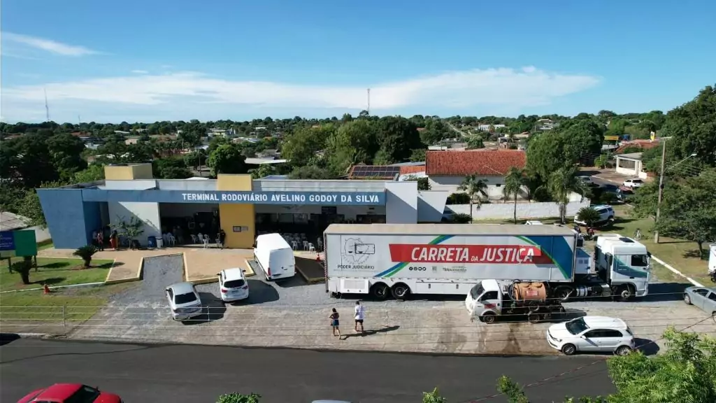 Carreta da Justiça realizou 265 atendimentos e procedimentos em Caracol Carreta da Justiça realizou 265 atendimentos e procedimentos em Caracol