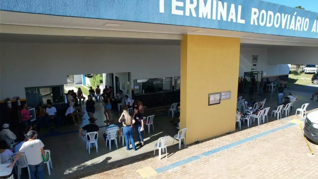 Carreta da Justiça realizou 265 atendimentos e procedimentos em Caracol Carreta da Justiça realizou 265 atendimentos e procedimentos em Caracol