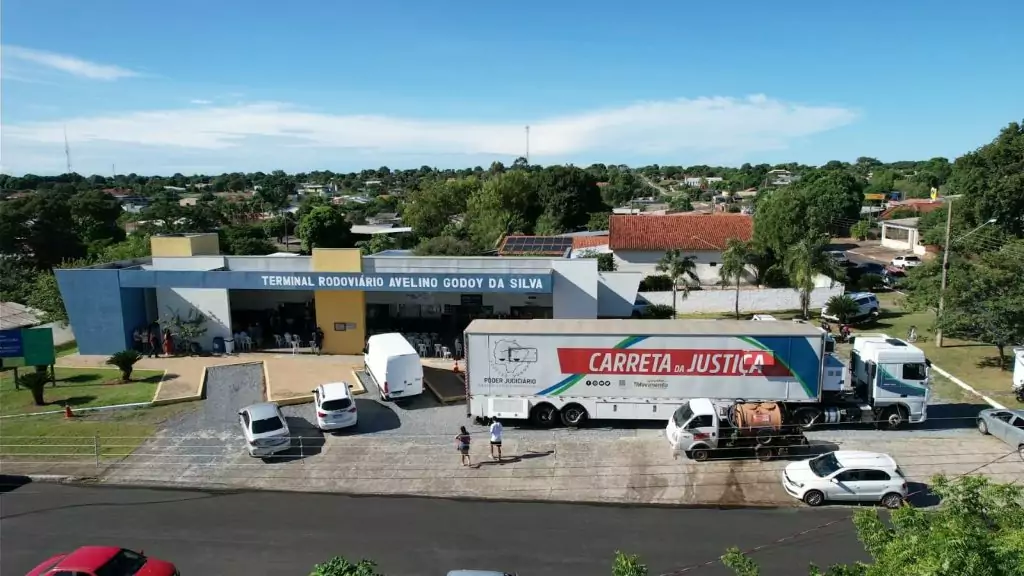 Carreta da Justiça realizou 265 atendimentos e procedimentos em Caracol Carreta da Justiça realizou 265 atendimentos e procedimentos em Caracol