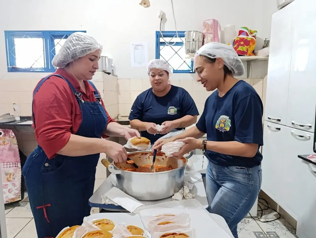 Arraiá do SCFV reúne famílias e fortalece a integração entre gerações em Caracol Arraiá do SCFV reúne famílias e fortalece a integração entre gerações em Caracol